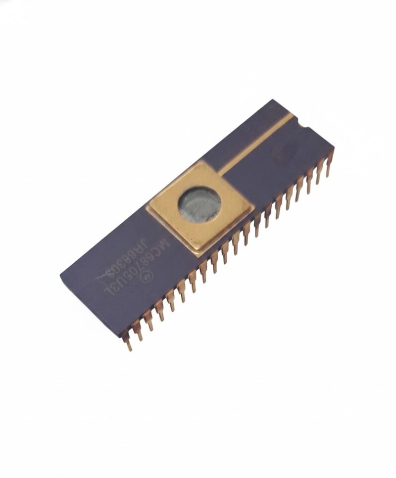MC68705U3L - MCU 8bit  4KB EPROM 112BYTES RAM 24 I/O 4,2MHZ